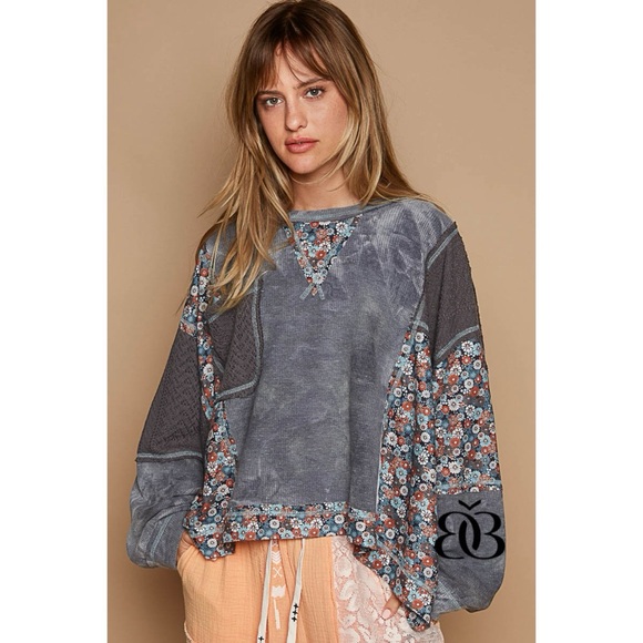 POL Charcoal Floral Mixed Fabric Thermal Top - Picture 4 of 11